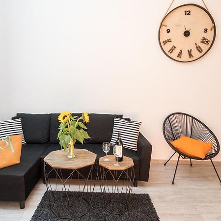 Cracow Best Location Apartment With Garden By Cozyplace Krakow Exterior photo