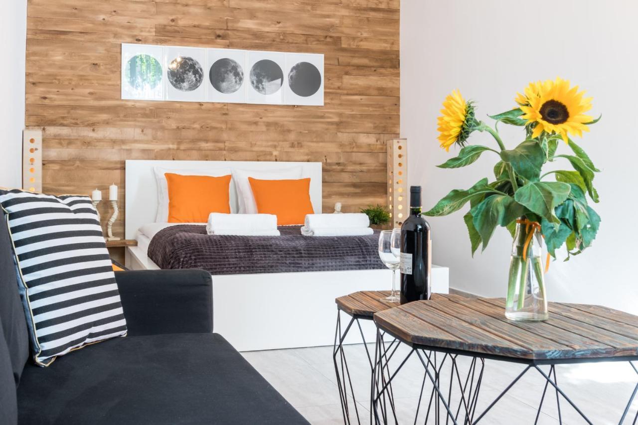 Cracow Best Location Apartment With Garden By Cozyplace Krakow Exterior photo