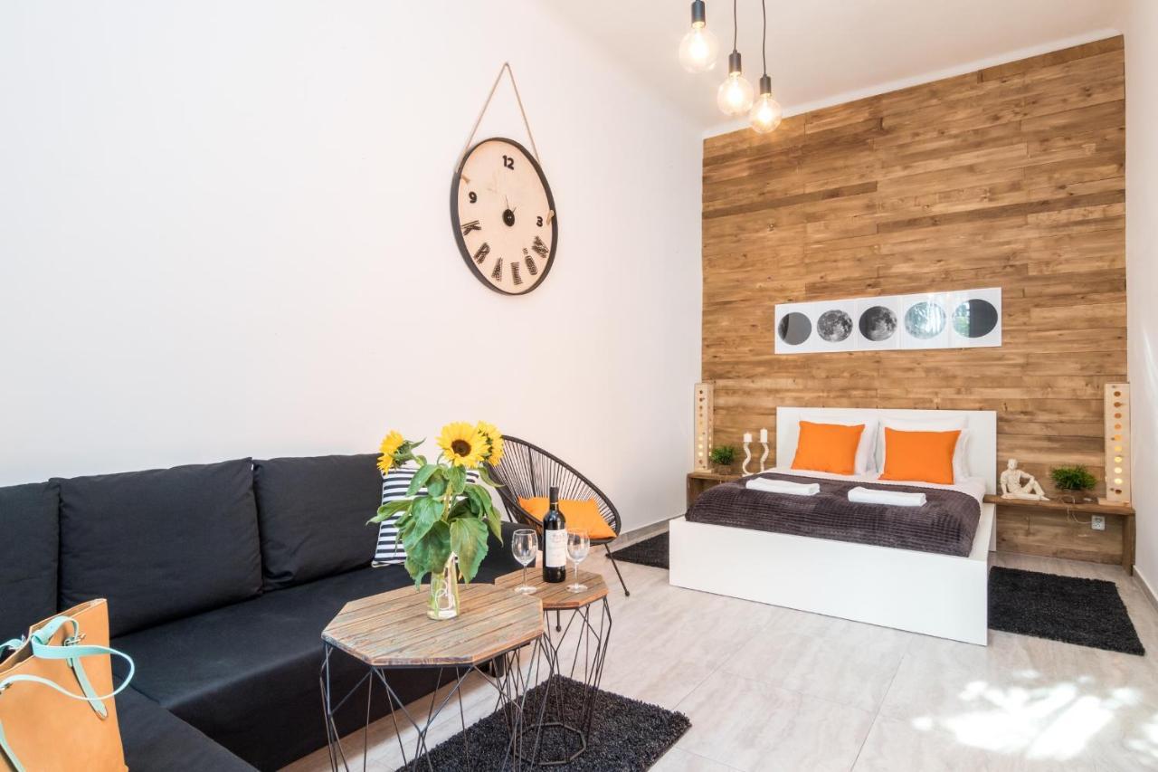 Cracow Best Location Apartment With Garden By Cozyplace Krakow Exterior photo