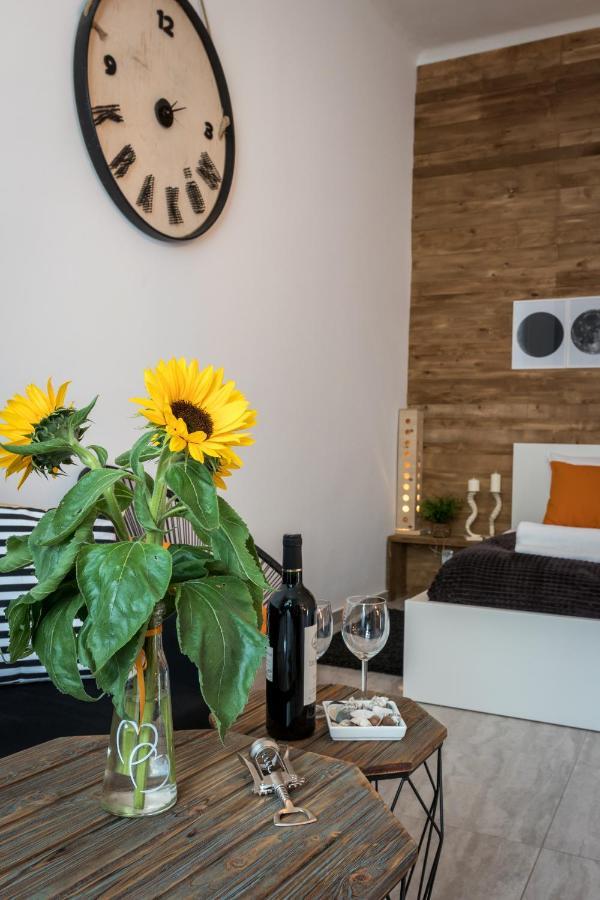 Cracow Best Location Apartment With Garden By Cozyplace Krakow Exterior photo