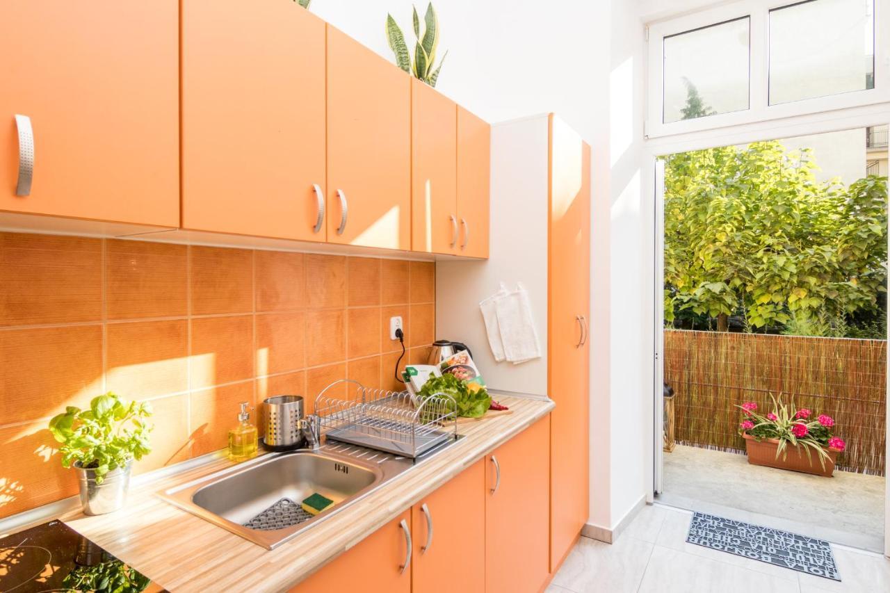 Cracow Best Location Apartment With Garden By Cozyplace Krakow Exterior photo
