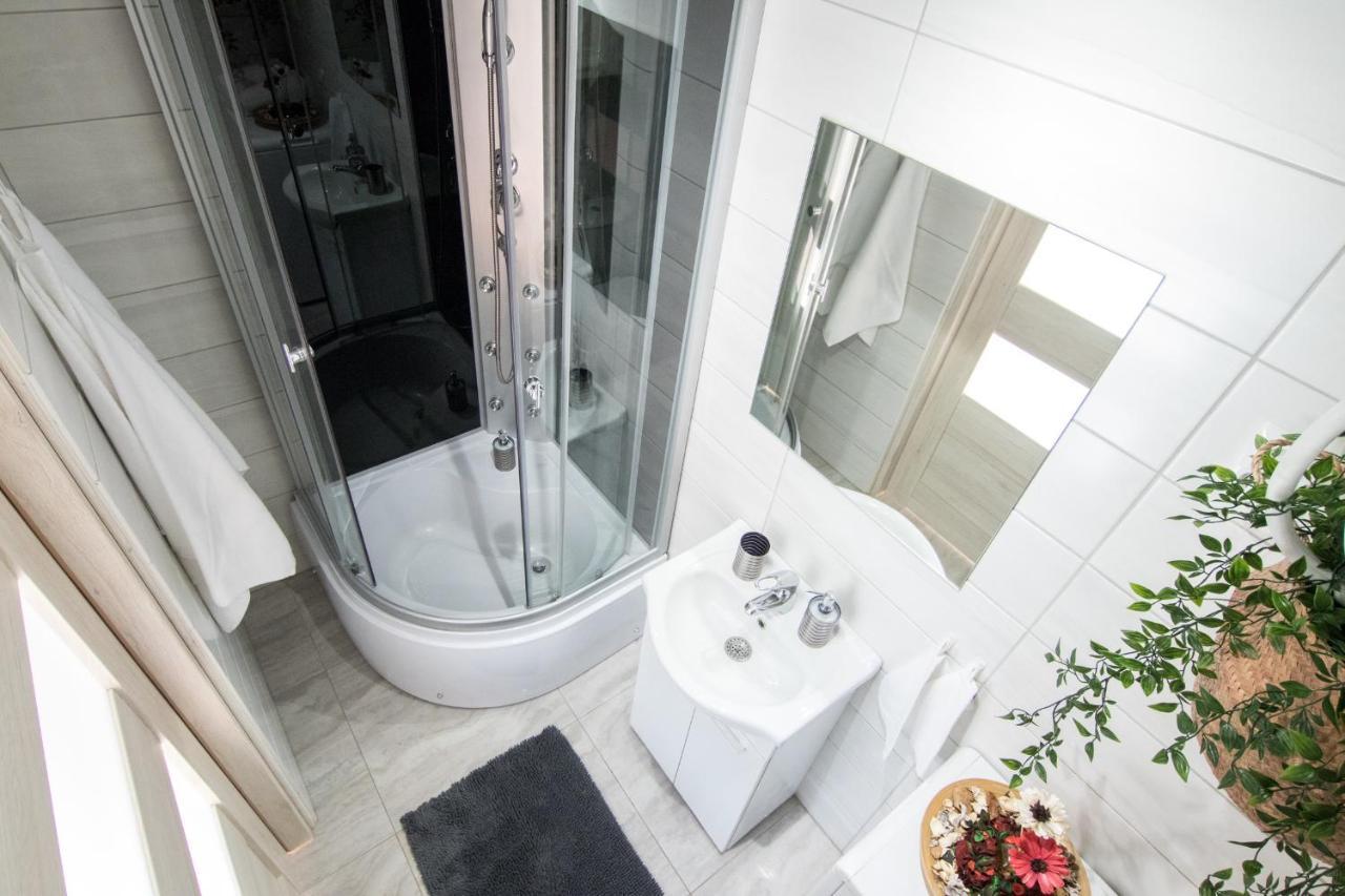 Cracow Best Location Apartment With Garden By Cozyplace Krakow Exterior photo