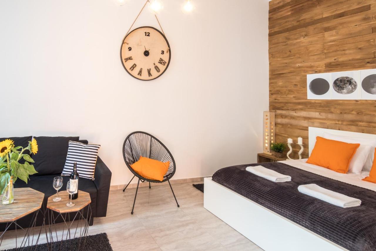 Cracow Best Location Apartment With Garden By Cozyplace Krakow Exterior photo