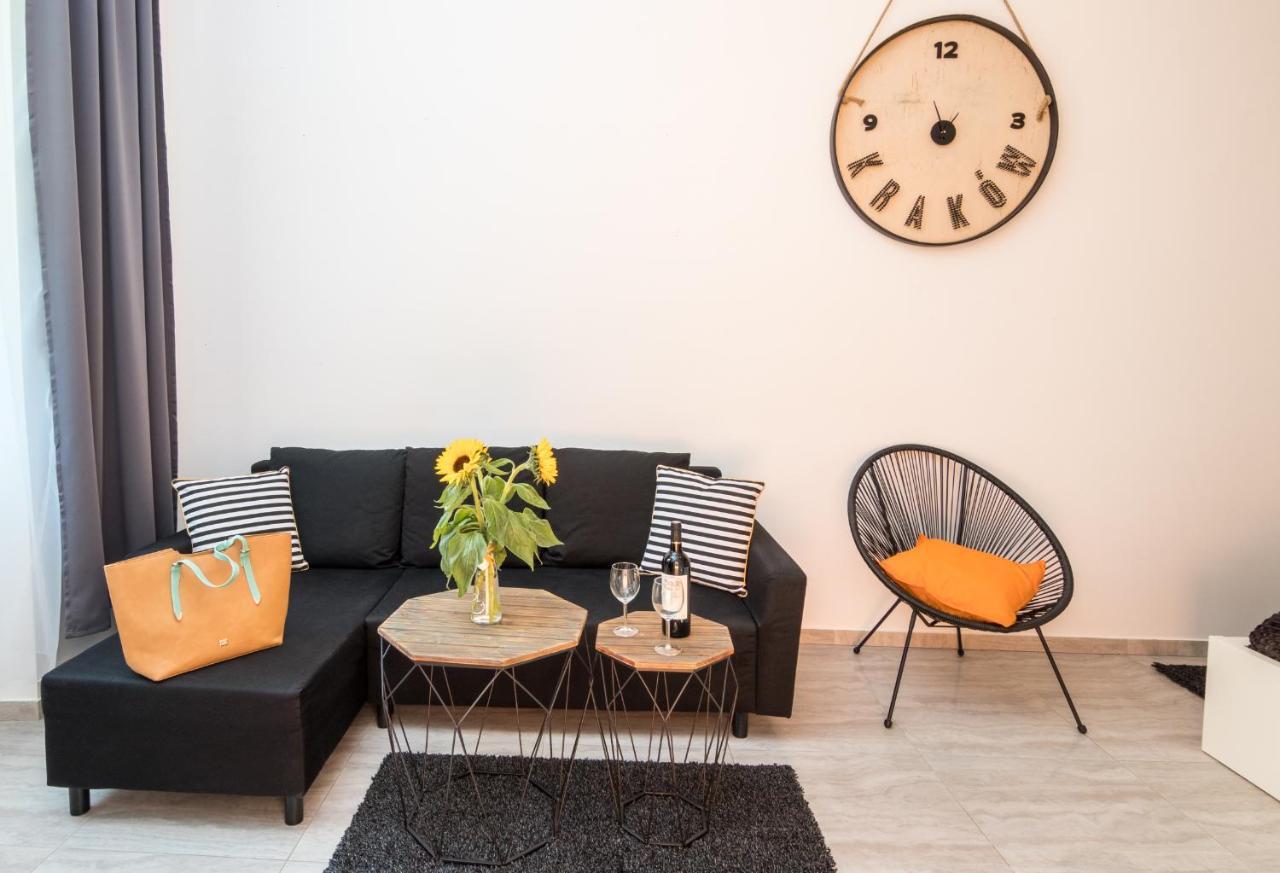 Cracow Best Location Apartment With Garden By Cozyplace Krakow Exterior photo